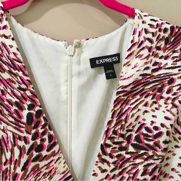 EXPRESS ANIMAL LEOPARD PRINT PUFF SLEEVE RUCHED MIDI DRESS Satin Size S - Picture 6 of 7